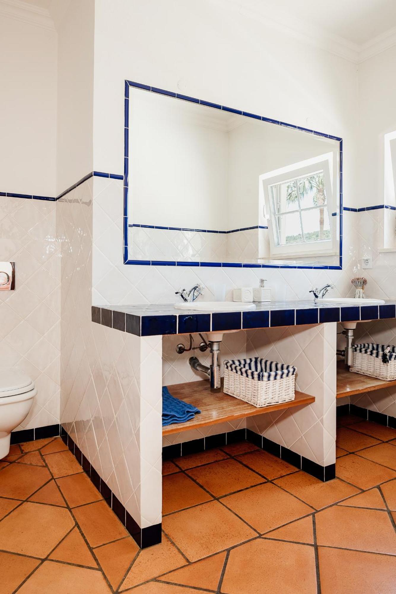 Bed and Breakfast Entrecolinas Paderne  Exterior foto